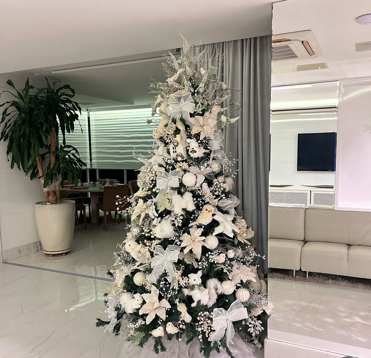 Árvore de Natal Decorada 360º Clean - 2 Metros