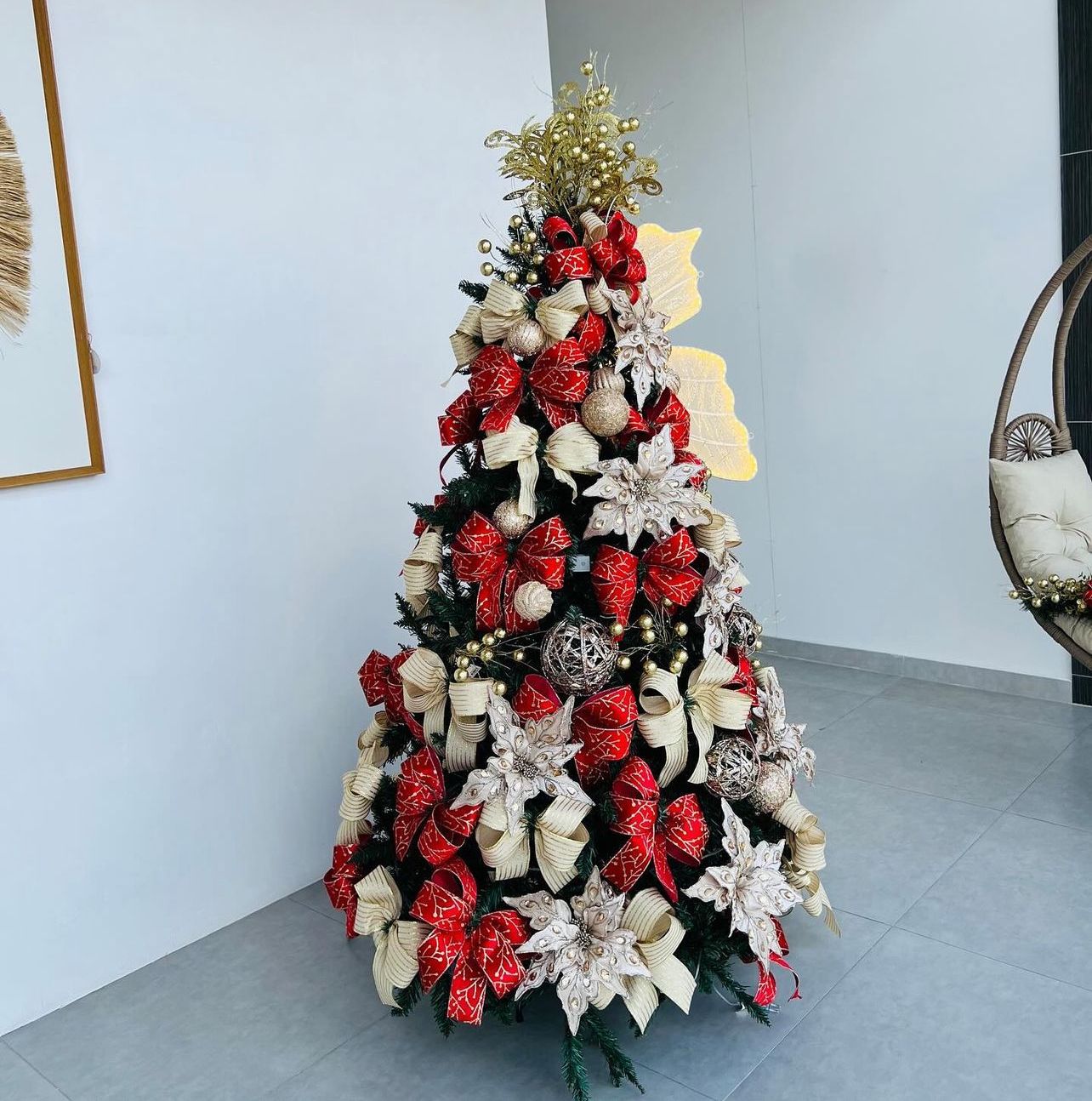 Árvore de Natal Decorada 360º Santa Claus - 1,80 Metros